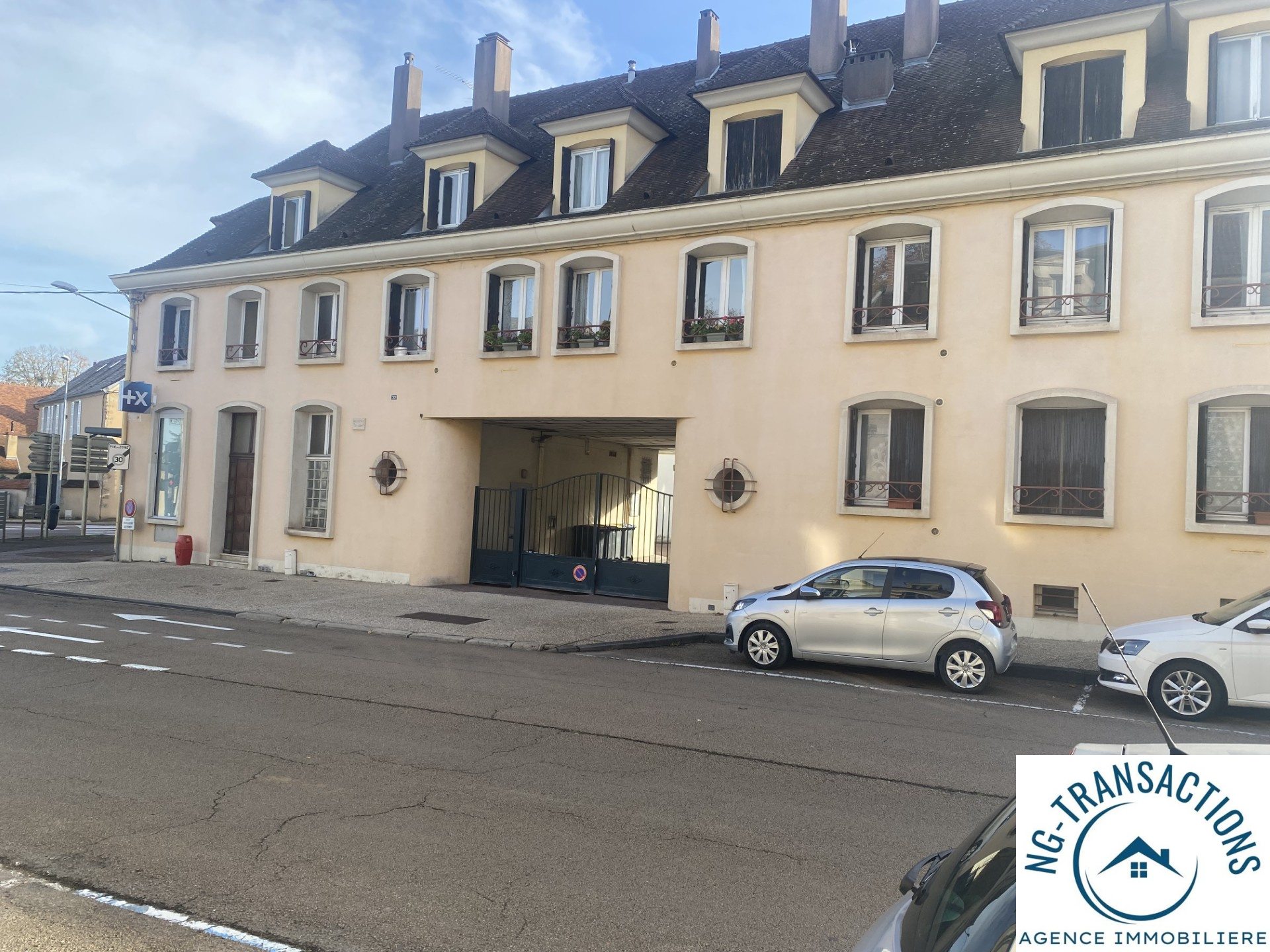 Appartement à vendre proche du centre ville.